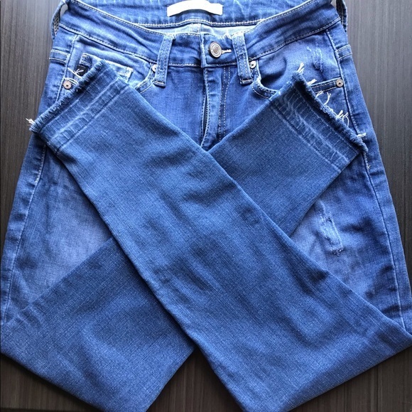 Kancan size 5 blue jeans, 5 pockets, raw hems, holes and scrapes. - Picture 2 of 9